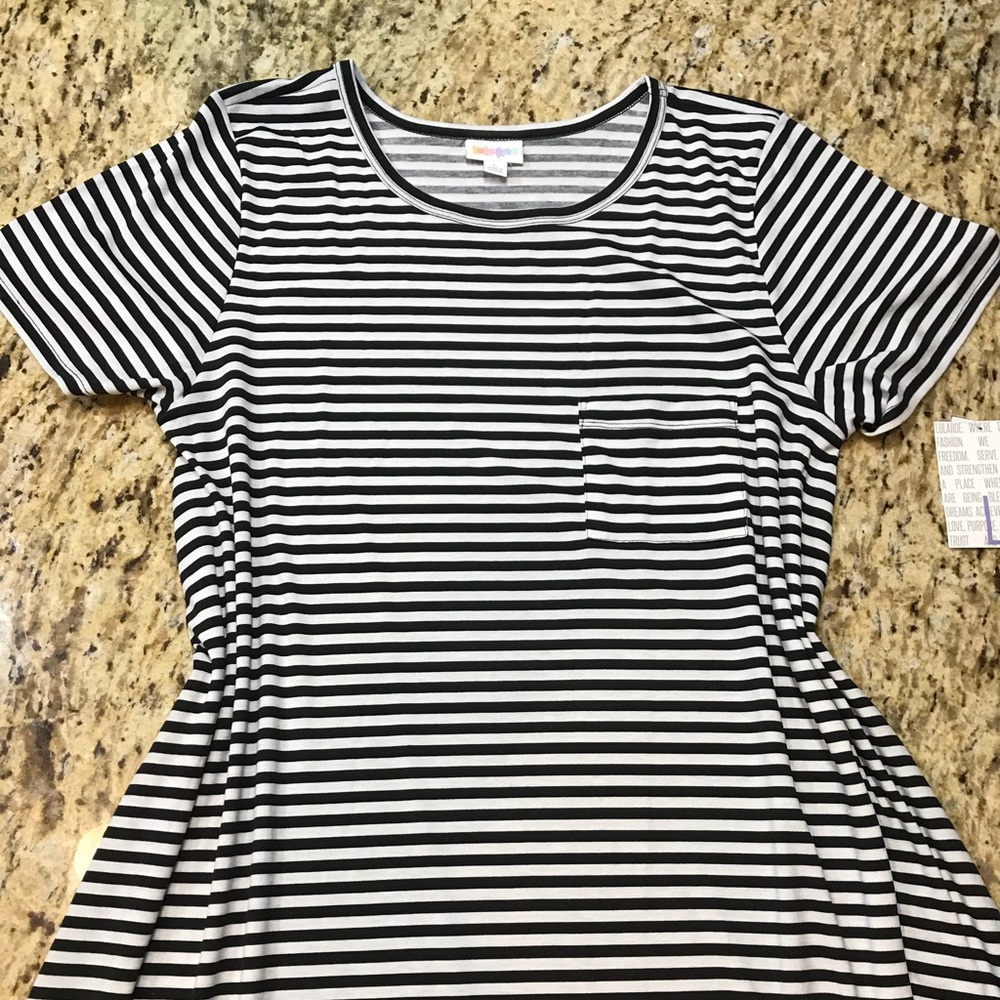 NWT LuLaRoe Large carly- black and white